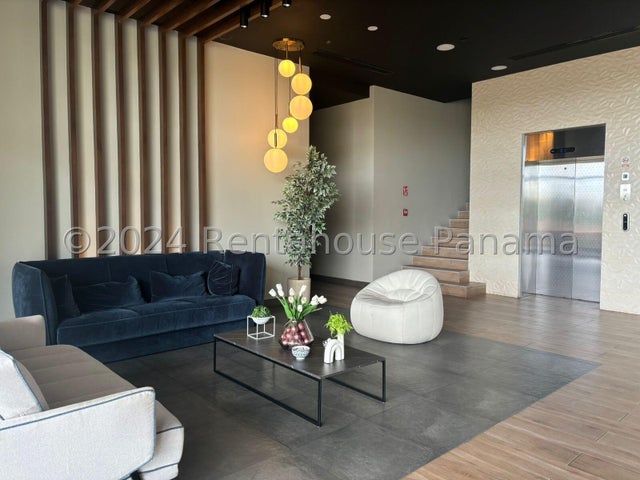 Beautiful Penthouse in Altos de Panamá